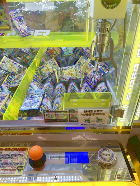千葉鑑定団船橋店のクレーンゲーム台の写真（クレーンゲーム店舗）