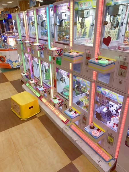 ポニー四街道店のクレーンゲーム台の写真（クレーンゲーム店舗）