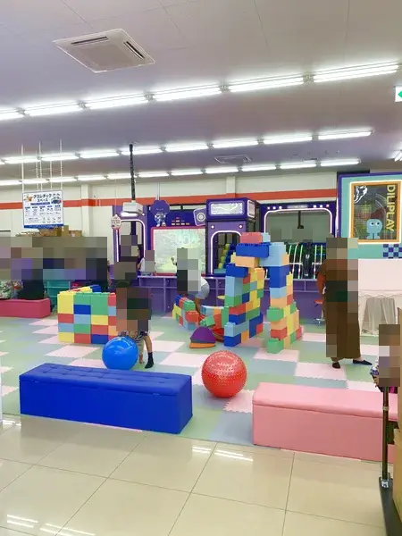もっかい堂Turbo九十九里片貝店のクレーンゲーム台の写真（クレーンゲーム店舗）